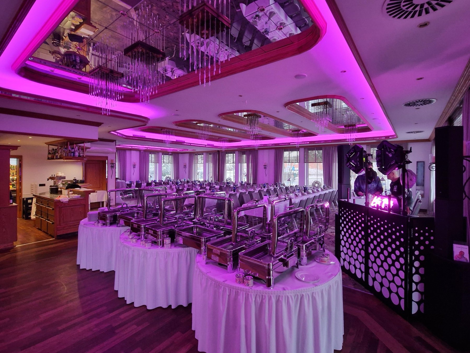 Saal in Partybeleuchtung
