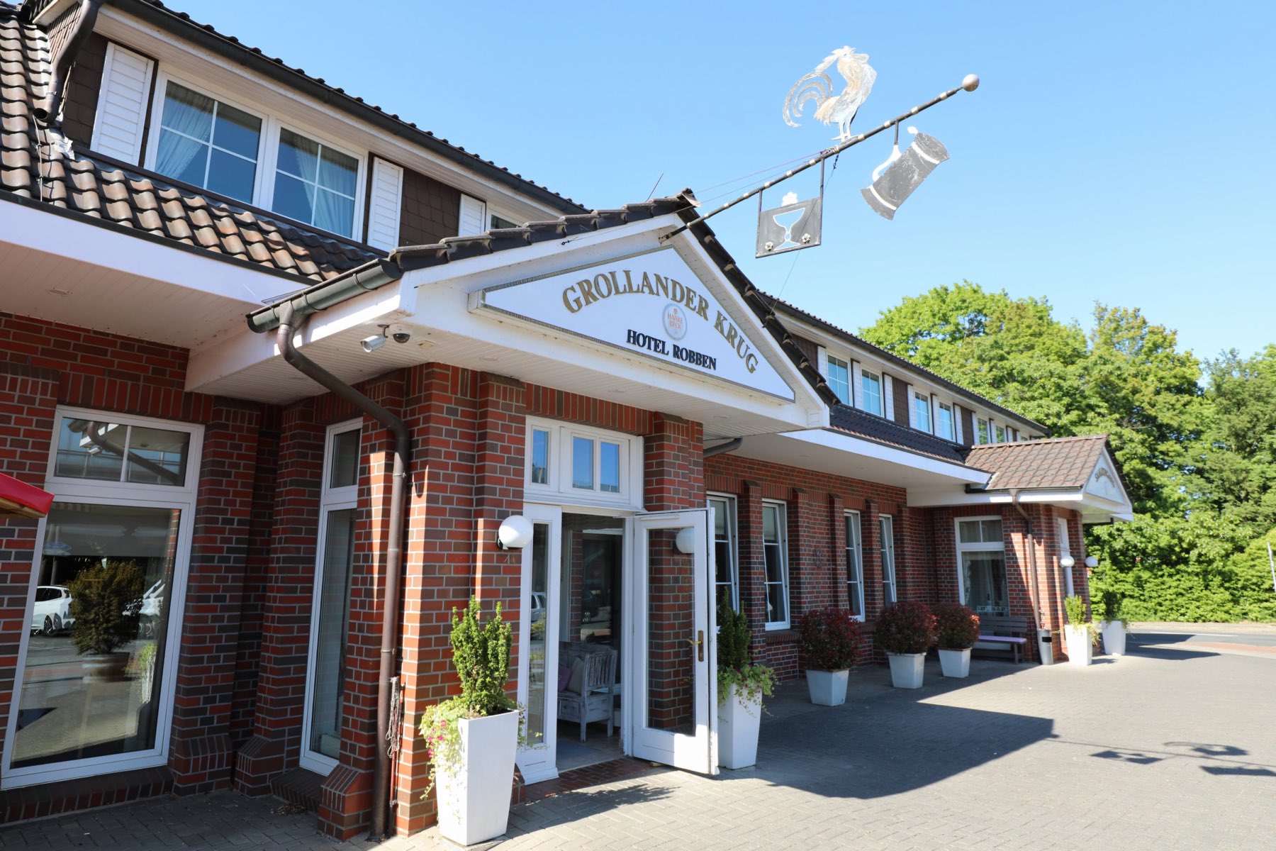 Hotel Robben in Bremen-Grolland seen from the street